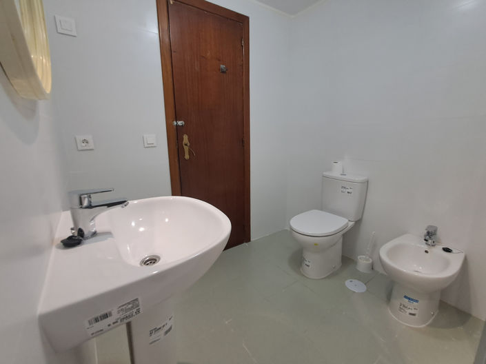 Image No.12-3 Bed Apartment for sale