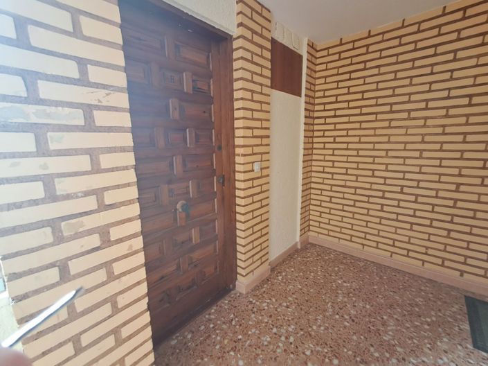 Image No.20-3 Bed Apartment for sale