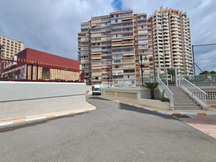 Image No.27-3 Bed Apartment for sale