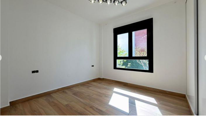 Image No.18-3 Bed Villa for sale