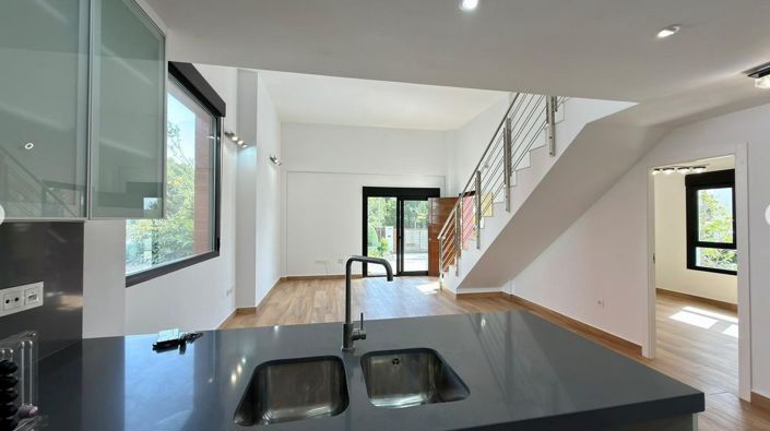 Image No.20-3 Bed Villa for sale