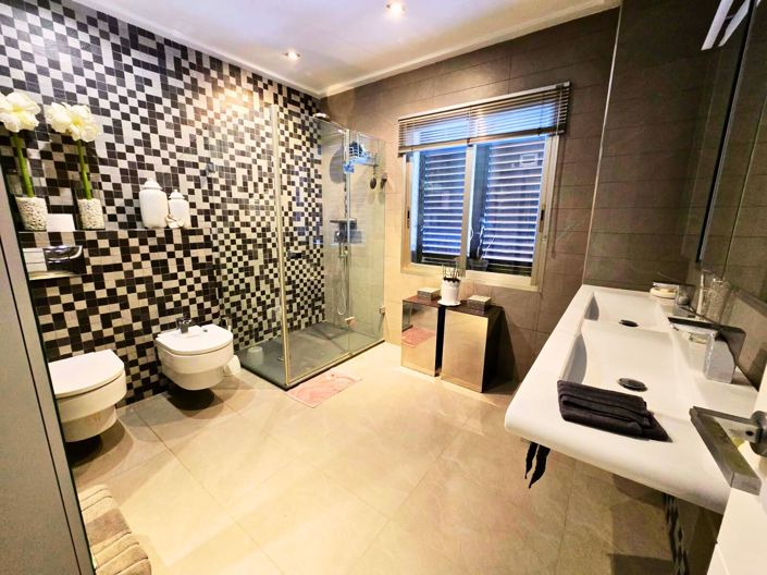 Image No.19-2 Bed Apartment for sale