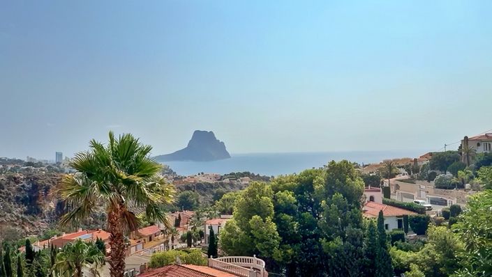 Image No.2-4 Bed Villa for sale