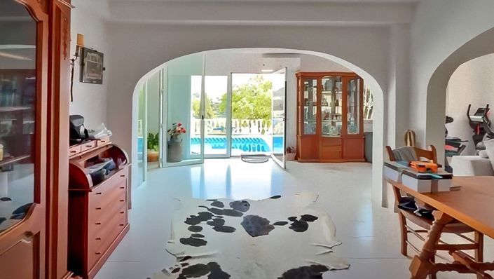 Image No.25-4 Bed Villa for sale