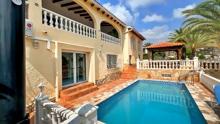Image No.3-4 Bed Villa for sale