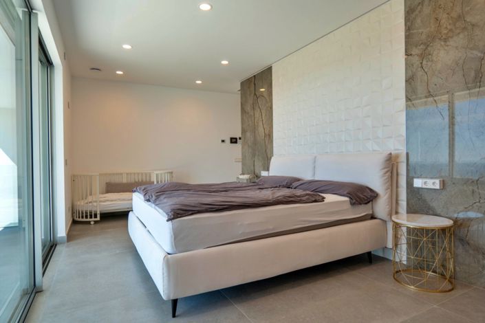Image No.48-4 Bed Villa for sale
