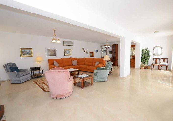Image No.14-7 Bed Villa for sale