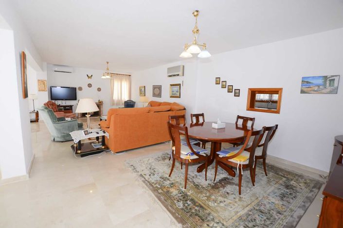 Image No.18-7 Bed Villa for sale