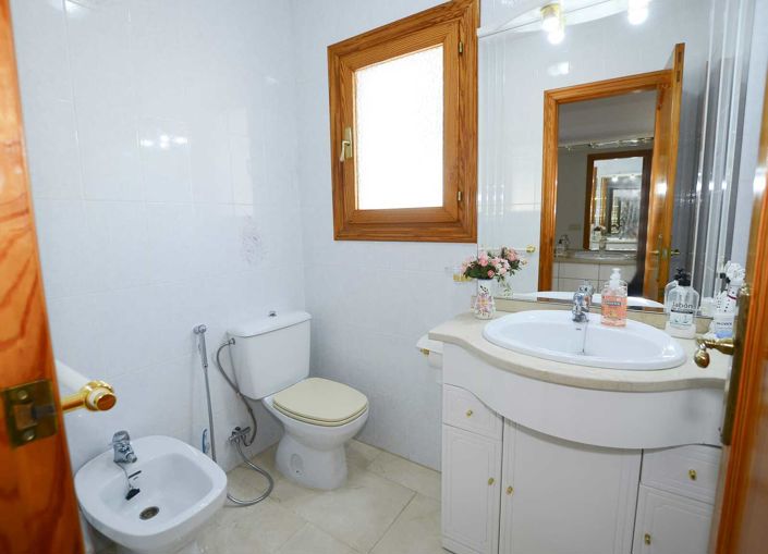 Image No.50-7 Bed Villa for sale