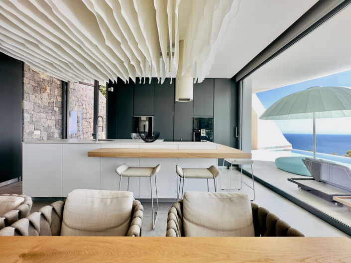 Image No.2-5 Bed Villa for sale