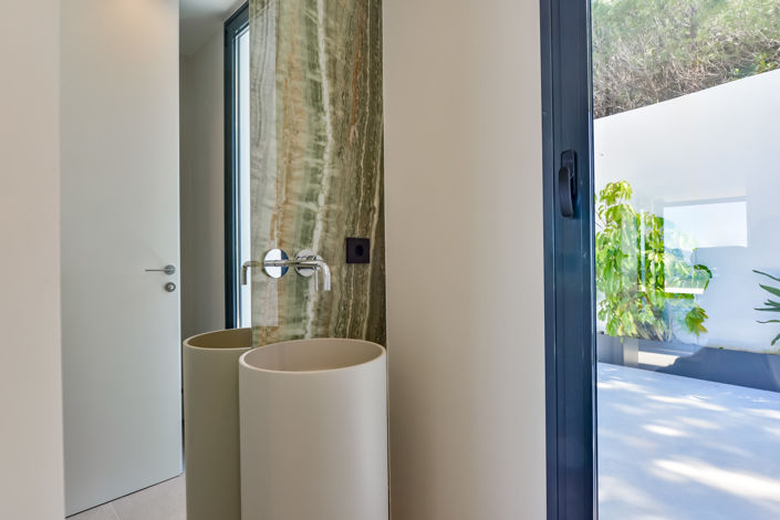 Image No.23-4 Bed Villa for sale