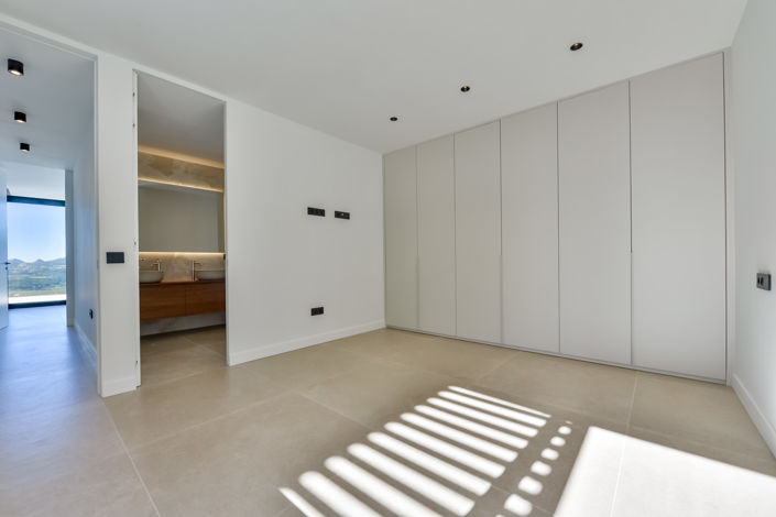 Image No.26-4 Bed Villa for sale