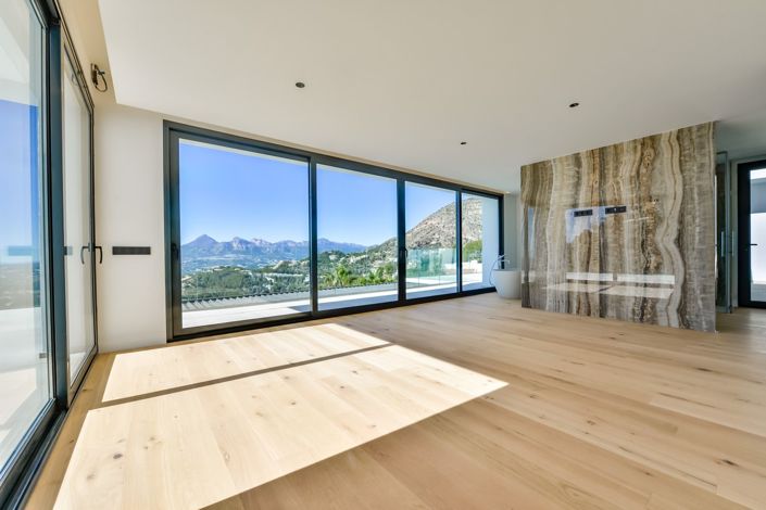 Image No.5-4 Bed Villa for sale