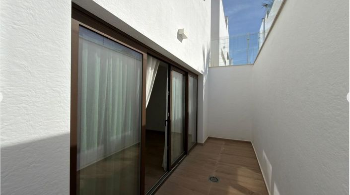 Image No.26-5 Bed Villa for sale