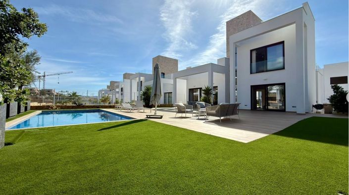 Image No.8-5 Bed Villa for sale