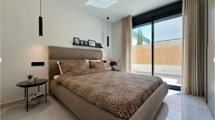 Image No.4-3 Bed Villa for sale
