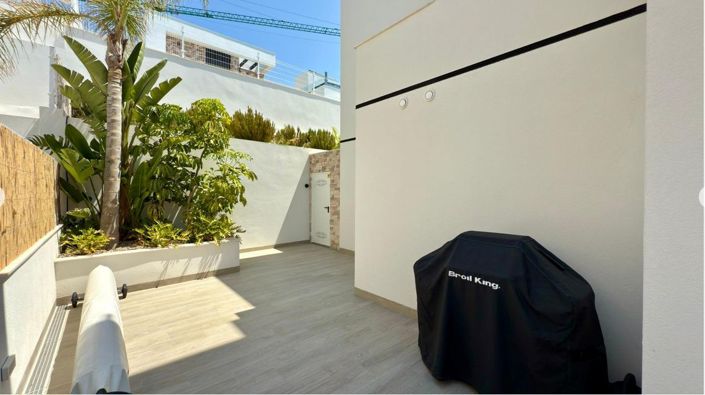 Image No.50-3 Bed Villa for sale