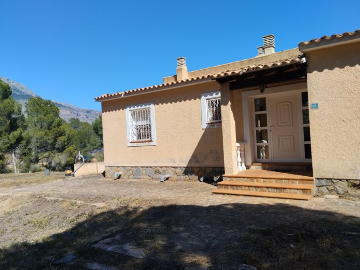 Image No.10-4 Bed Villa for sale
