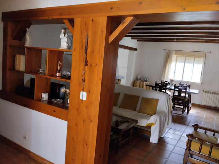 Image No.2-4 Bed Villa for sale
