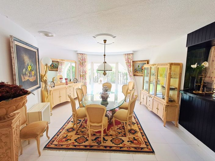 Image No.17-5 Bed Villa for sale