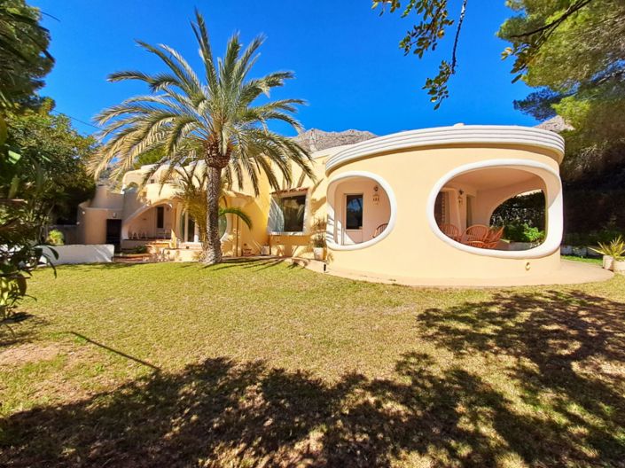 Image No.2-5 Bed Villa for sale