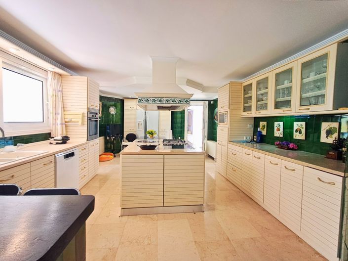 Image No.20-5 Bed Villa for sale