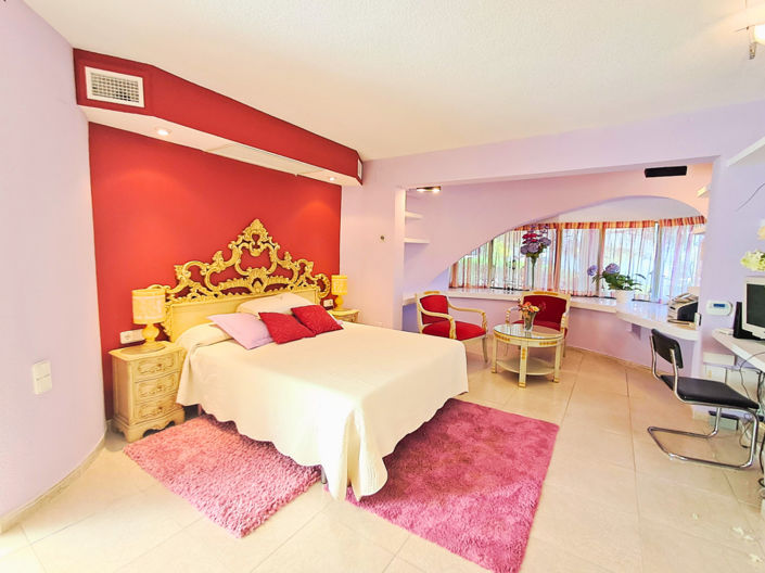 Image No.27-5 Bed Villa for sale
