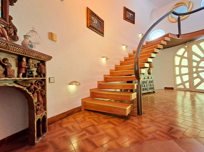 Image No.38-5 Bed Villa for sale