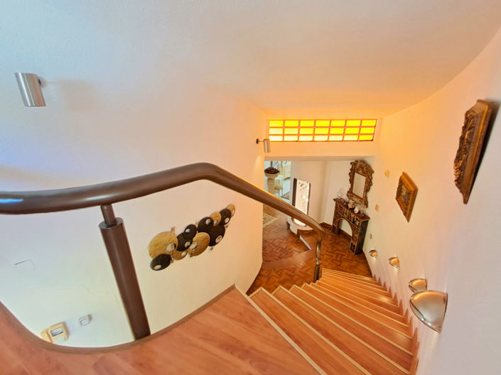 Image No.39-5 Bed Villa for sale