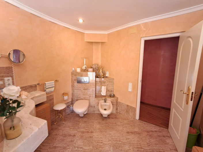 Image No.47-5 Bed Villa for sale