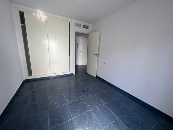 Image No.12-3 Bed Apartment for sale