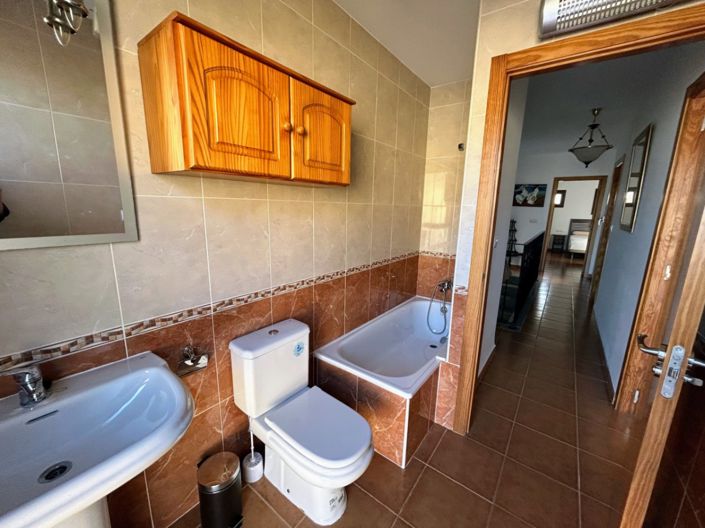 Image No.9-3 Bed Townhouse for sale