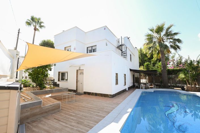 Image No.2-7 Bed Villa for sale