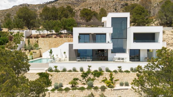 Image No.2-4 Bed Villa for sale