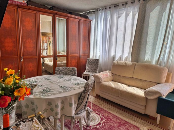 Image No.18-3 Bed Apartment for sale
