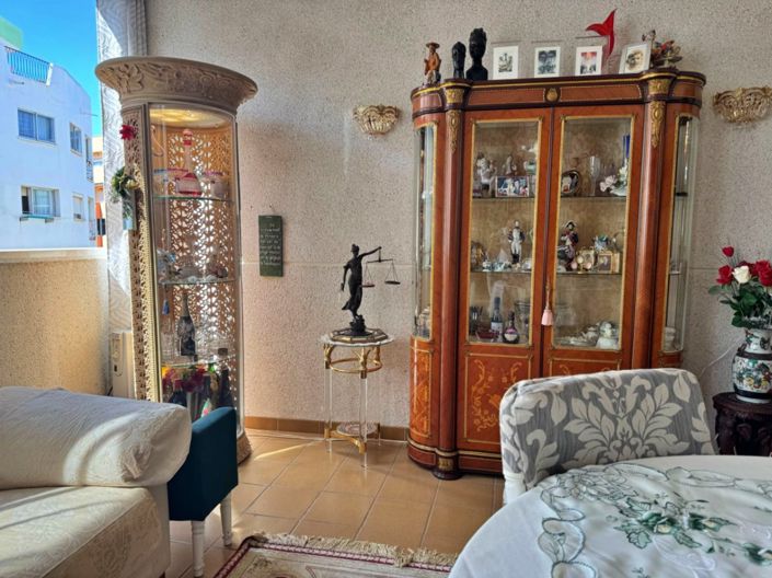Image No.21-3 Bed Apartment for sale