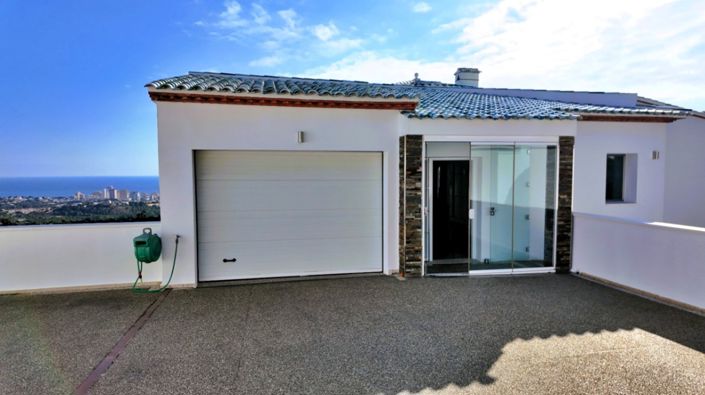 Image No.18-8 Bed Villa for sale