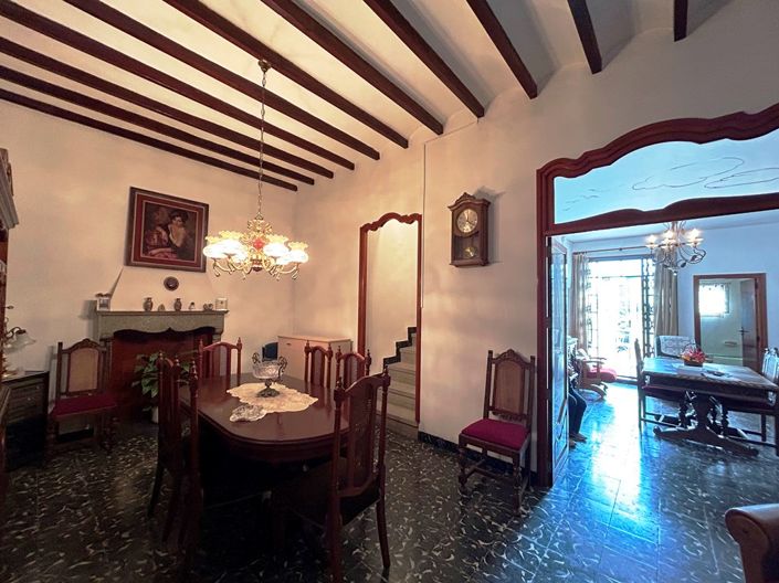 Image No.11-4 Bed Townhouse for sale