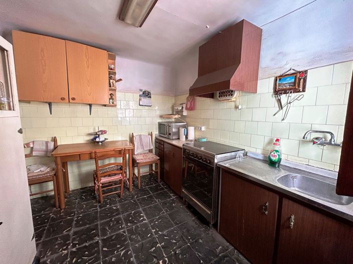 Image No.16-4 Bed Townhouse for sale