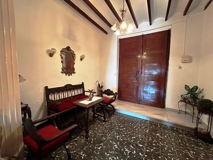 Image No.2-4 Bed Townhouse for sale