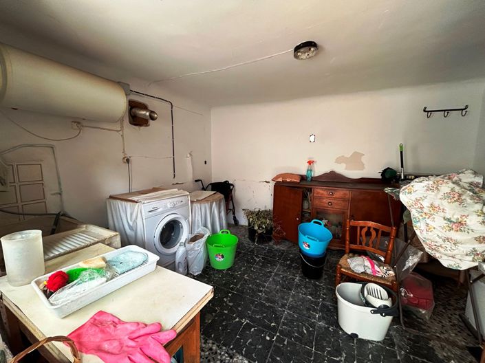 Image No.20-4 Bed Townhouse for sale