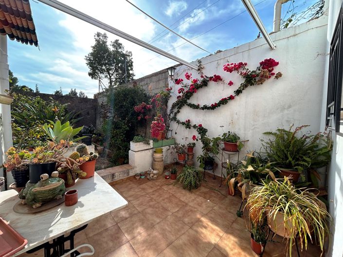 Image No.21-4 Bed Townhouse for sale