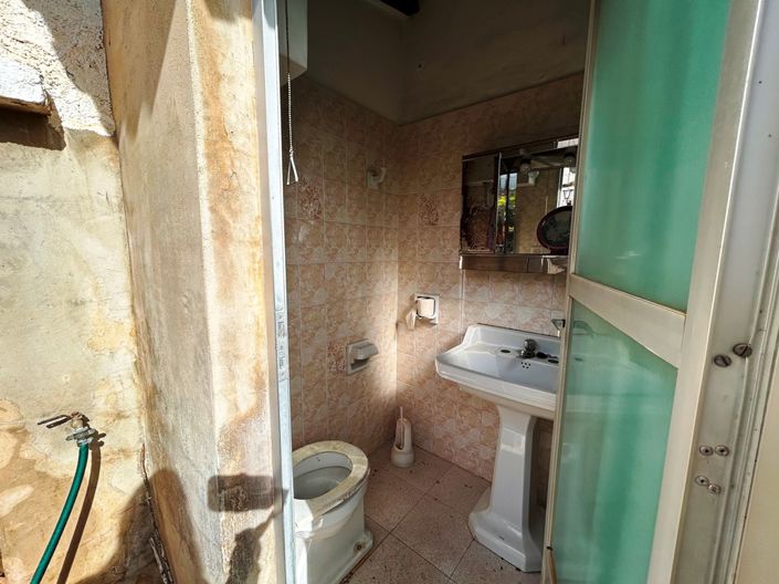 Image No.23-4 Bed Townhouse for sale