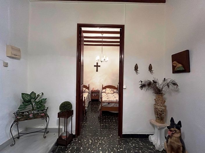 Image No.4-4 Bed Townhouse for sale
