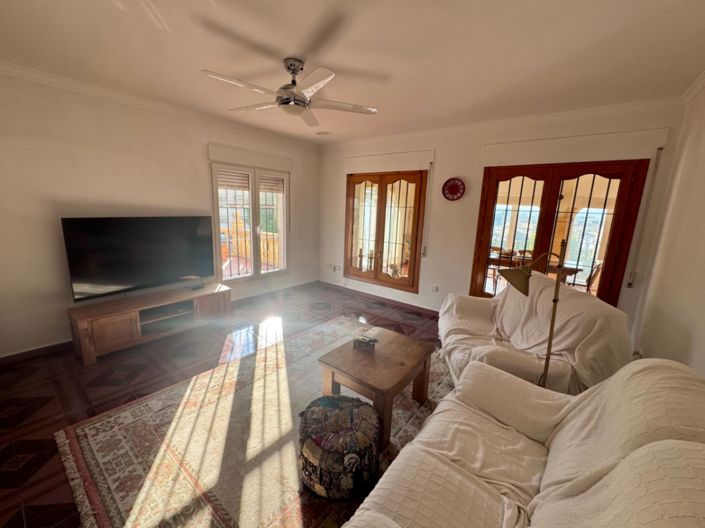 Image No.8-5 Bed Villa for sale