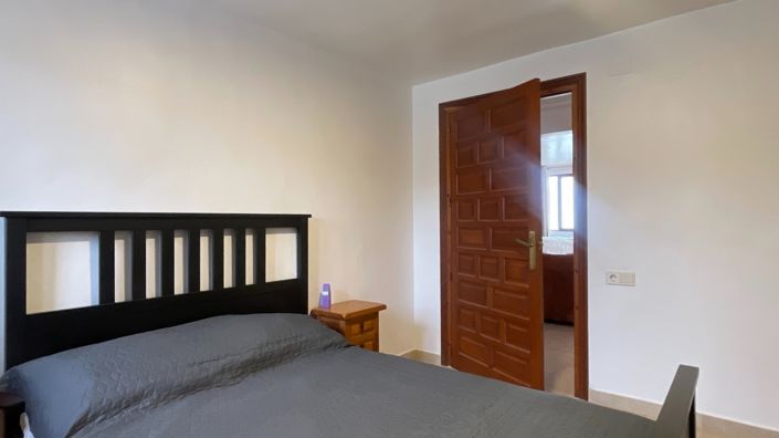 Image No.34-6 Bed Villa for sale