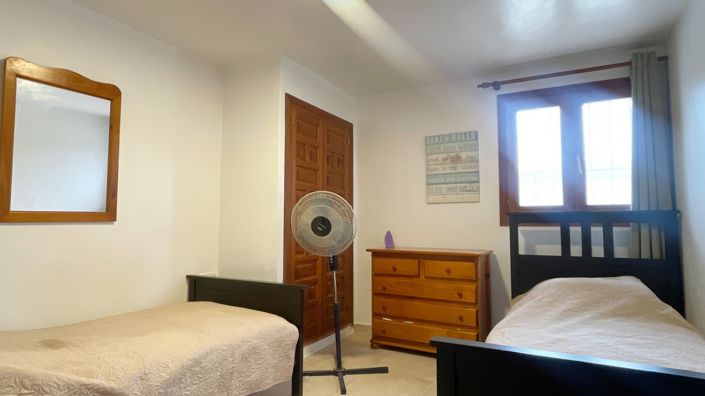 Image No.41-6 Bed Villa for sale