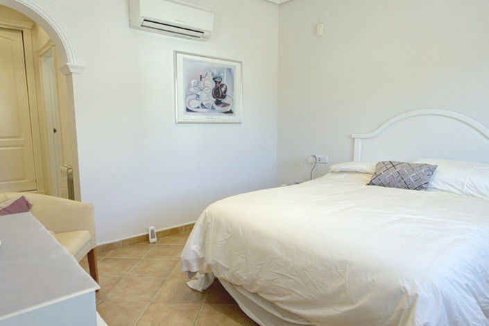 Image No.27-3 Bed Villa for sale