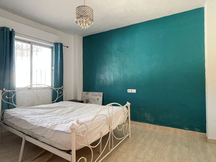 Image No.17-2 Bed Villa for sale