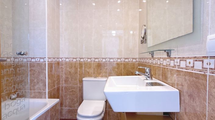 Image No.11-3 Bed Apartment for sale